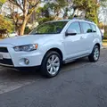 MITSUBISHI OUTLANDER 3.0 GT 4X4 V6 24V GASOLINA 4P AUTOMÁTICO MITSUBISHI OUTLANDER 3.0 GT 4X4 V6 24V GASOLINA 4P AUTOMÁTICO