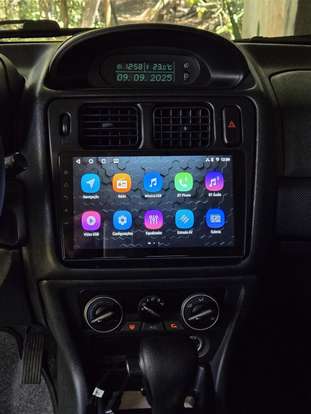 MITSUBISHI-PAJERO-2011