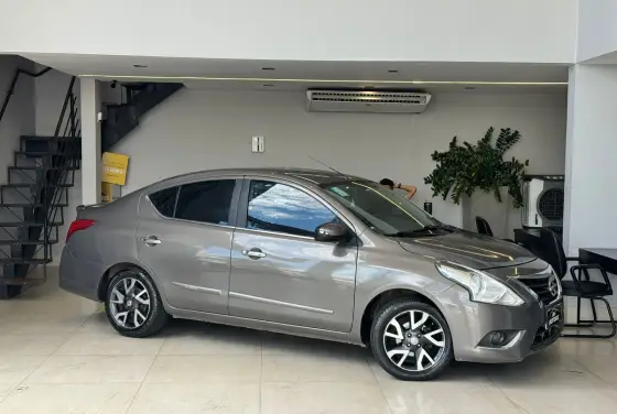 NISSAN VERSA 1.6 16V FLEXSTART UNIQUE 4P XTRONIC