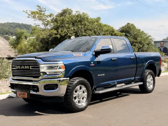 RAM 3500 6.7 I6 TURBO DIESEL LARAMIE CD 4X4 AUTOMÁTICO RAM 3500 6.7 I6 TURBO DIESEL LARAMIE CD 4X4 AUTOMÁTICO