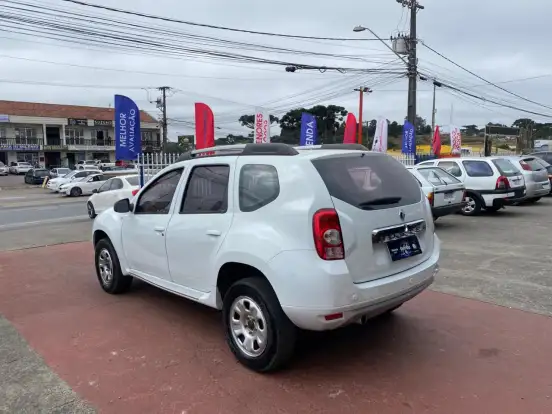 RENAULT-DUSTER-2012