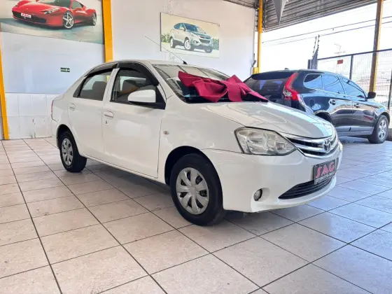 TOYOTA ETIOS 1.5 X SEDAN 16V FLEX 4P MANUAL