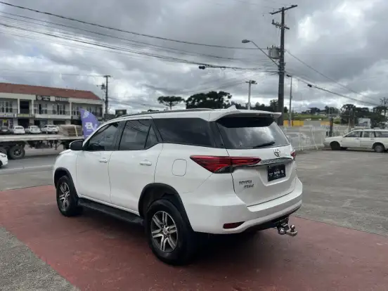 TOYOTA-HILUX SW4-2.7 SR 4X2 16V FLEX 4P MANUAL TOYOTA-HILUX SW4-2018