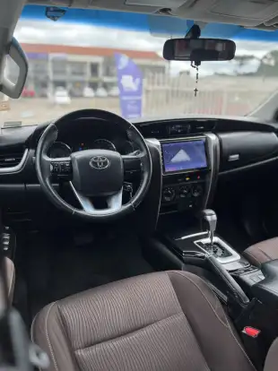 TOYOTA-HILUX SW4-2018
