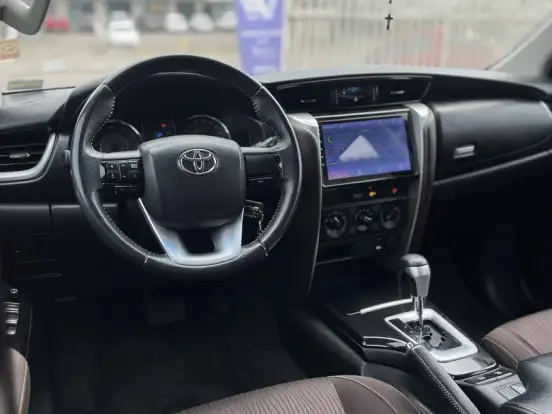 TOYOTA-HILUX SW4-2.7 SR 4X2 16V FLEX 4P MANUAL TOYOTA-HILUX SW4-2018