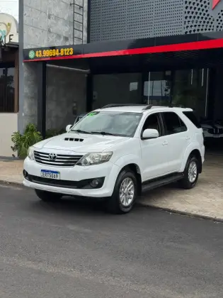 TOYOTA HILUX SW4 3.0 SRV 4X4 16V TURBO INTERCOOLER DIESEL 4P AUTOMÁTICO