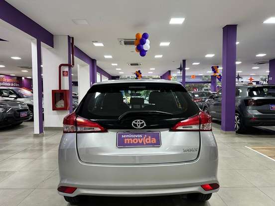 TOYOTA-YARIS-2024