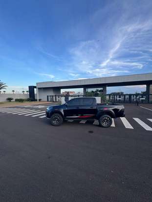 TOYOTA-HILUX-2022