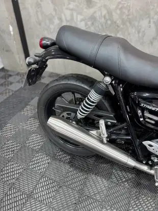 TRIUMPH-STREET TWIN TRIUMPH-STREET TWIN-2022