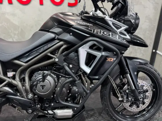TRIUMPH TIGER 800 XRX 