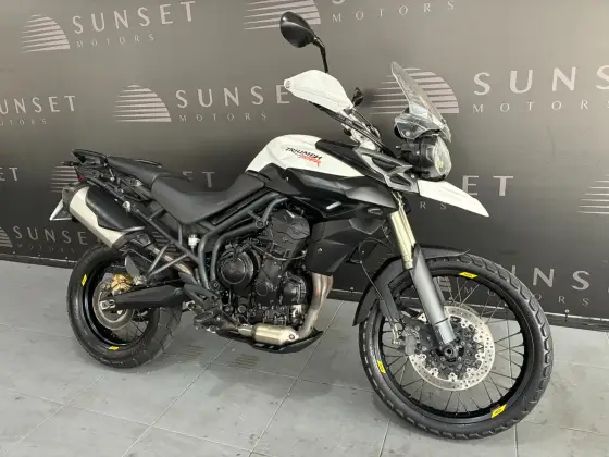 TRIUMPH TIGER 800XC TRIUMPH TIGER 800XC