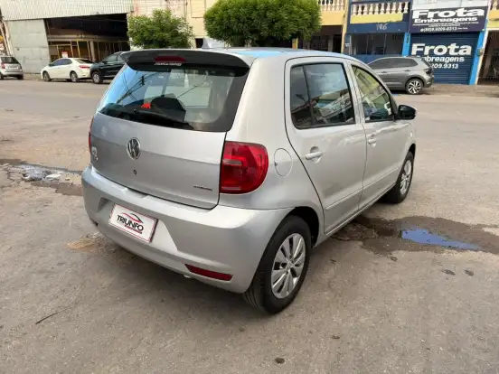 VOLKSWAGEN-FOX-2013