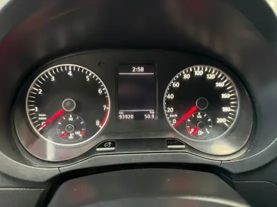 VOLKSWAGEN-FOX-2013