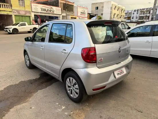 VOLKSWAGEN-FOX-2013