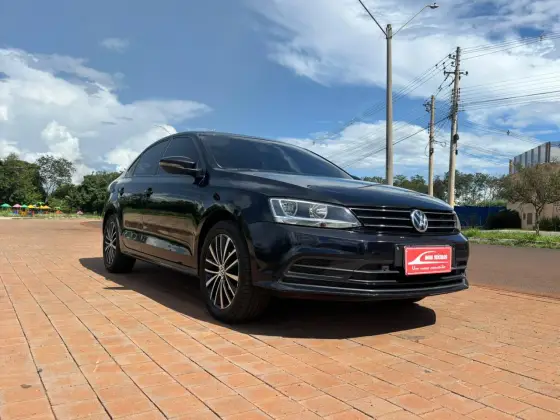 VOLKSWAGEN JETTA 2.0 COMFORTLINE FLEX 4P TIPTRONIC VOLKSWAGEN JETTA 2.0 COMFORTLINE FLEX 4P TIPTRONIC