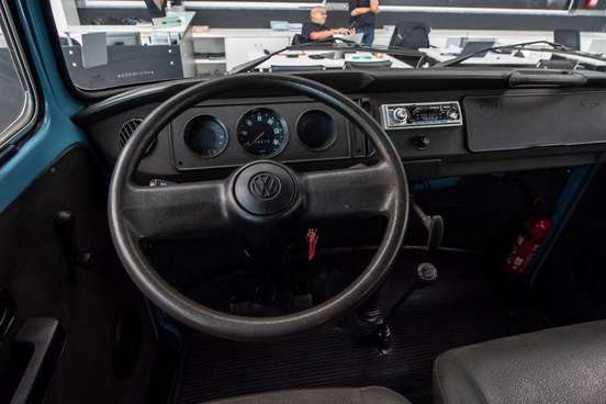 VOLKSWAGEN-KOMBI-1997