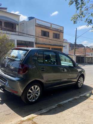 VOLKSWAGEN-FOX-1.6 MI 8V FLEX 4P AUTOMATIZADO VOLKSWAGEN-FOX-2013