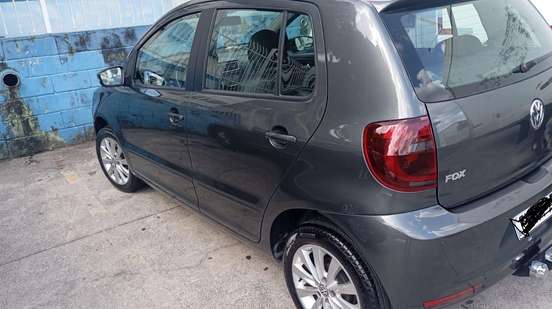 VOLKSWAGEN-FOX-1.6 MI 8V FLEX 4P AUTOMATIZADO VOLKSWAGEN-FOX-2013