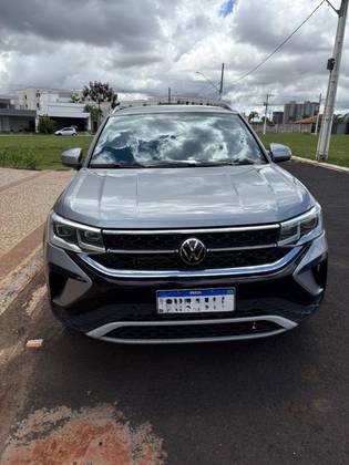 VOLKSWAGEN TAOS 1.4 250 TSI TOTAL FLEX HIGHLINE AUTOMÁTICO