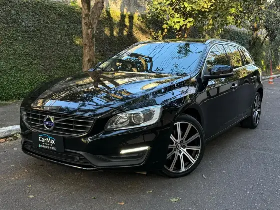 VOLVO V60 2.0 T4 MOMENTUM GASOLINA 4P AUTOMÁTICO