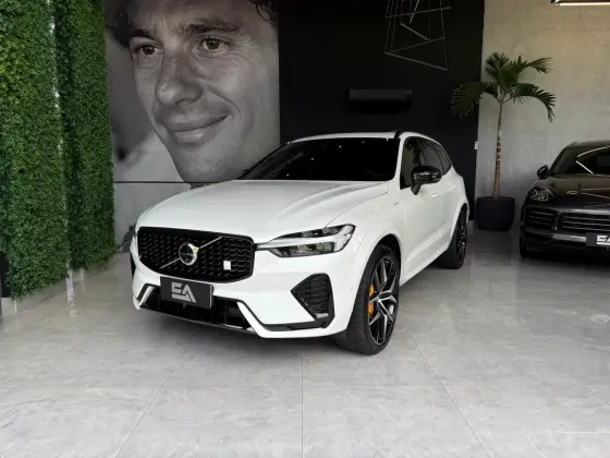 VOLVO XC60 2.0 T8 RECHARGE POLESTAR ENGINEERED AWD GEARTRONIC