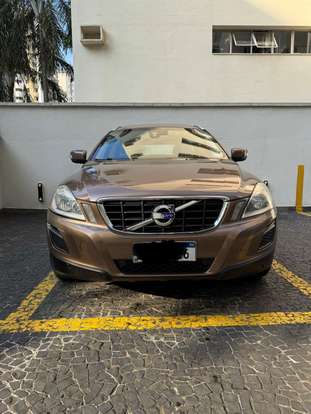 VOLVO-XC60-2011