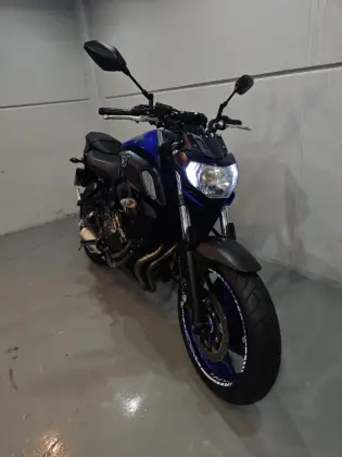 YAMAHA MT-07 ABS YAMAHA MT-07 ABS