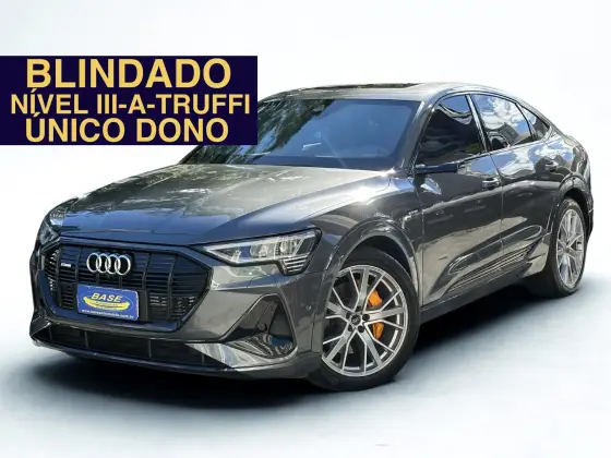 AUDI E-TRON ELÉTRICO SPORTBACK PERFORMANCE BLACK QUATTRO