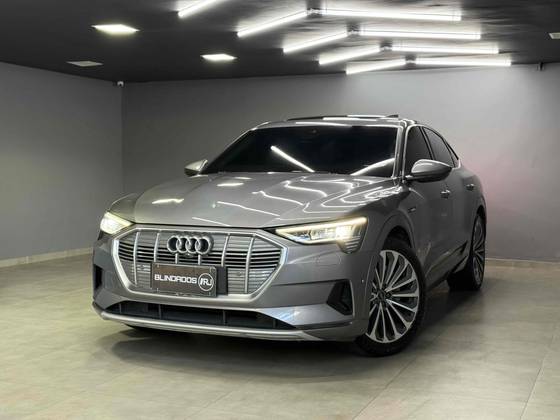AUDI E-TRON ELÉTRICO SPORTBACK PERFORMANCE QUATTRO