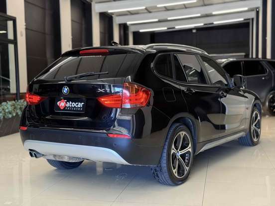 BMW-X1-2012