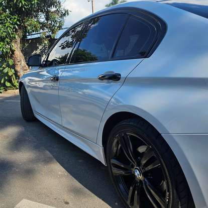 BMW-328i-2017