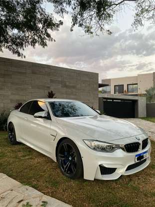 BMW-M4-2015