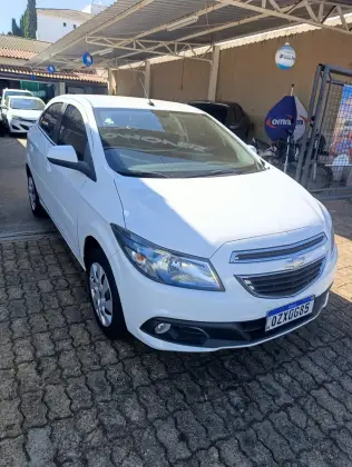 CHEVROLET ONIX 1.4 MPFI LT 8V FLEX 4P MANUAL