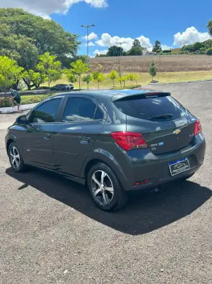 CHEVROLET-ONIX-2017