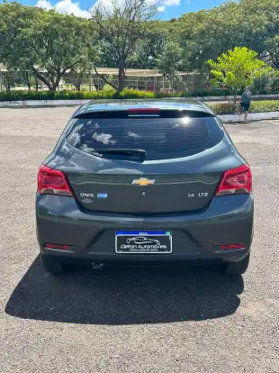 CHEVROLET-ONIX-2017