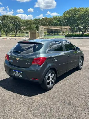 CHEVROLET-ONIX-2017