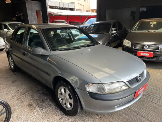 CHEVROLET VECTRA 2.0 MPFI GLS 8V GASOLINA 4P MANUAL