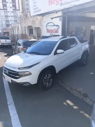 FIAT TORO 2.0 16V TURBO DIESEL FREEDOM 4WD AT9 FIAT TORO 2.0 16V TURBO DIESEL FREEDOM 4WD AT9