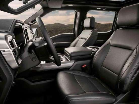 FORD-F-150-5.0 V8 GASOLINA CD LARIAT FX4 AUTOMÁTICO FORD-F-150-2025