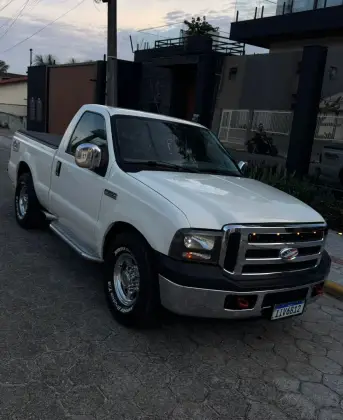 FORD F-250 3.9 XLT 4X2 CS DIESEL 2P MANUAL