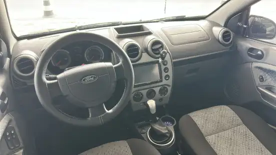 FORD-FIESTA-2014