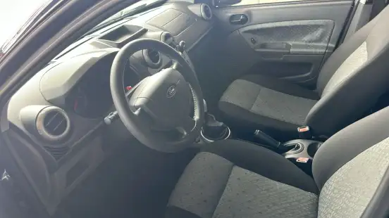 FORD-FIESTA-2014