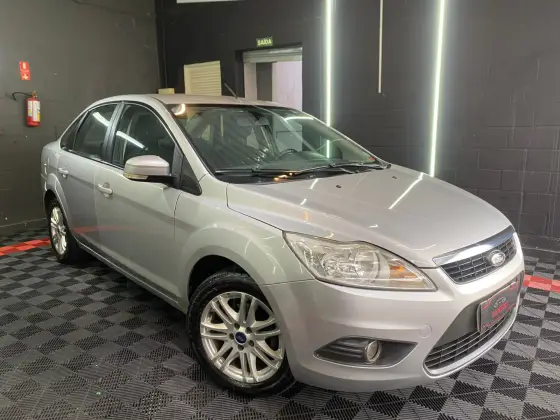 FORD FOCUS 1.6 GL 16V FLEX 4P MANUAL