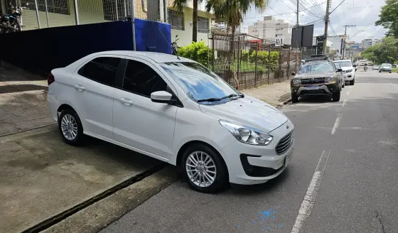 FORD KA 1.5 TI-VCT FLEX SE SEDAN AUTOMÁTICO FORD KA 1.5 TI-VCT FLEX SE SEDAN AUTOMÁTICO