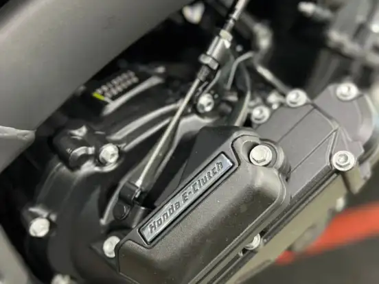 HONDA-CB 650R E-CLUTCH HONDA-CB 650R E-CLUTCH-2026