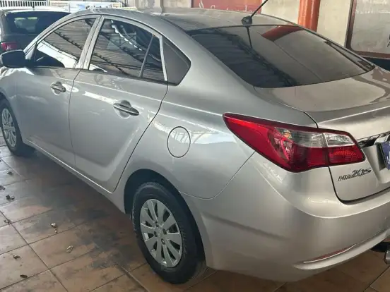 HYUNDAI-HB20S-1.6 COMFORT PLUS 16V FLEX 4P MANUAL HYUNDAI-HB20S-2013