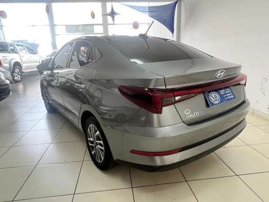 HYUNDAI-HB20S-2024