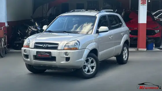 HYUNDAI TUCSON 2.0 MPFI GL 16V 142CV 2WD GASOLINA 4P AUTOMÁTICO HYUNDAI TUCSON 2.0 MPFI GL 16V 142CV 2WD GASOLINA 4P AUTOMÁTICO