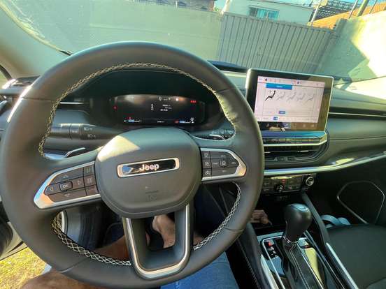 JEEP-COMMANDER-2024
