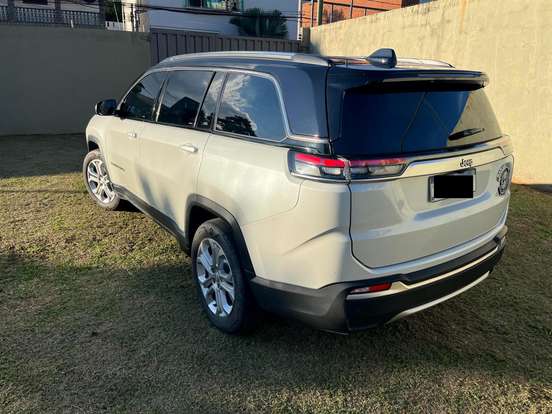 JEEP-COMMANDER-2024